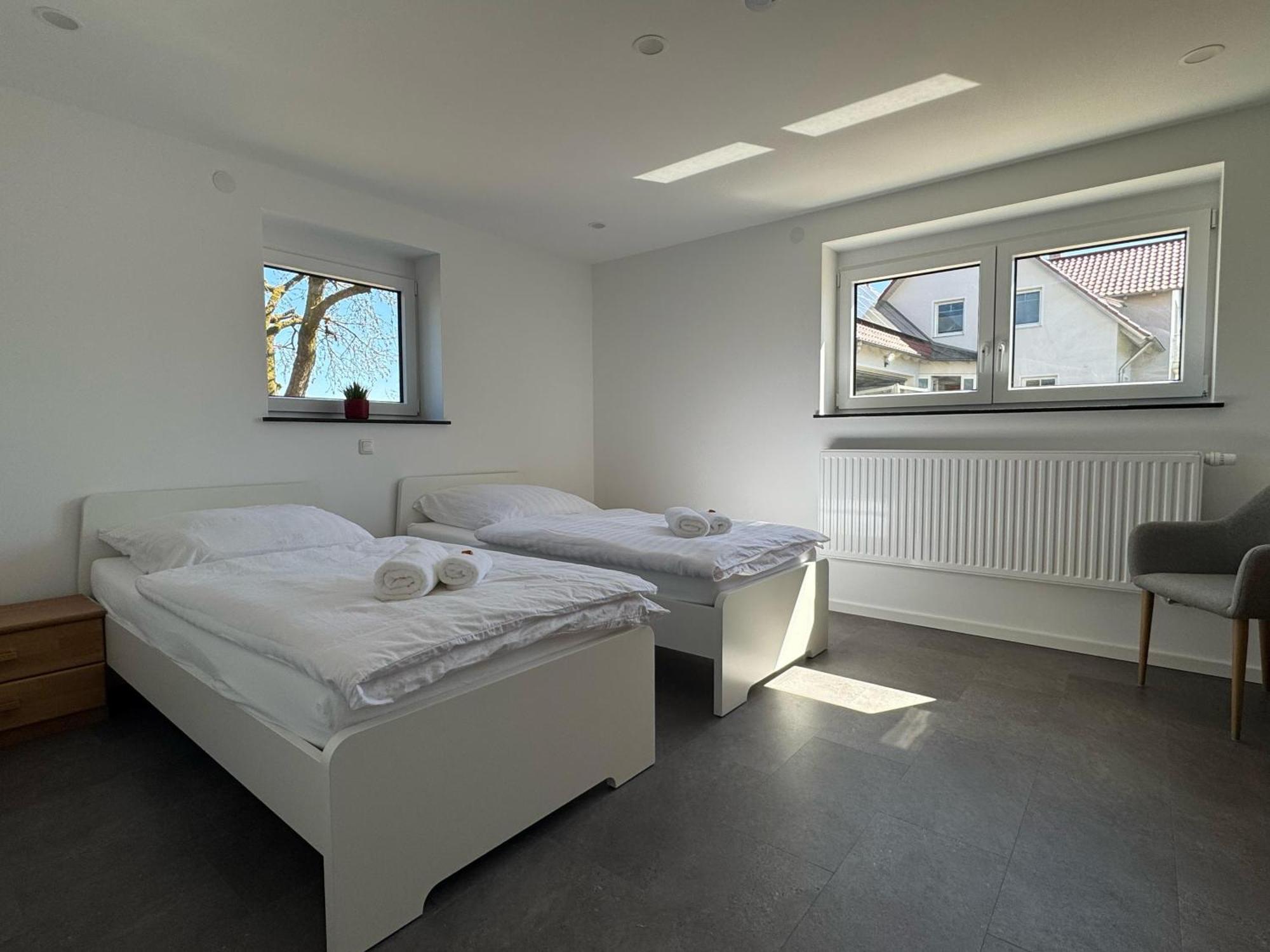 W&P Living Wohnung Mit Ausblick - Parkplatz Biberbach  Exterior photo